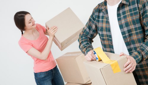 Moving truck support for homes and businesses in Harlesden