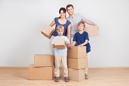 Van service supporting residential and business removals
